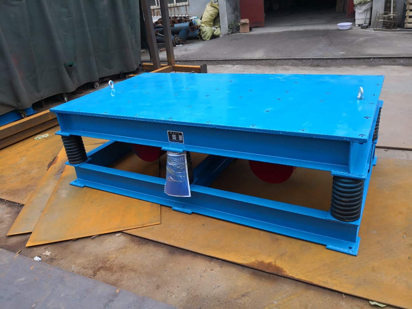 振動(dòng)平臺(tái)價(jià)格是根據(jù)什么來(lái)確定的呢？